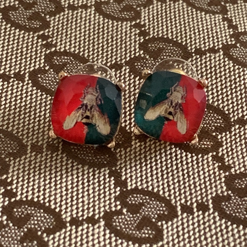 NWOT Buzz-worthy 🐝 Earrings